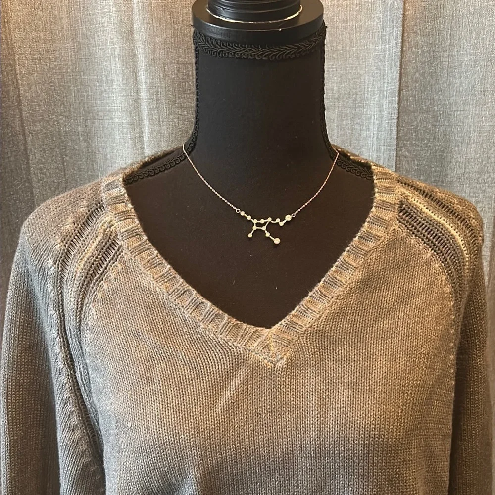 Tommy Bahama V-Neck Sweater - Gray
